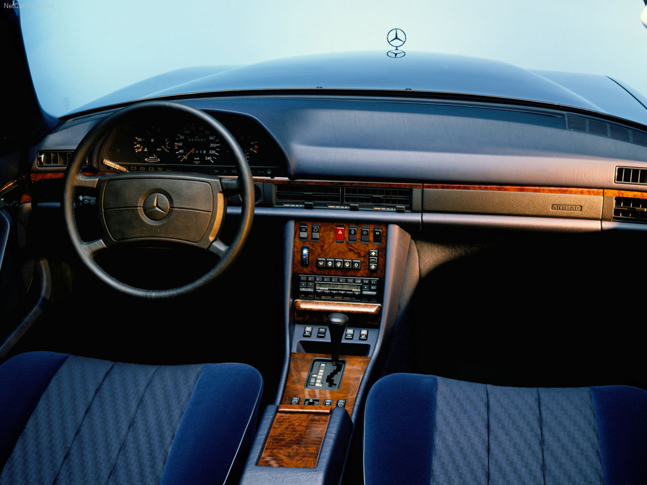 W126 interior