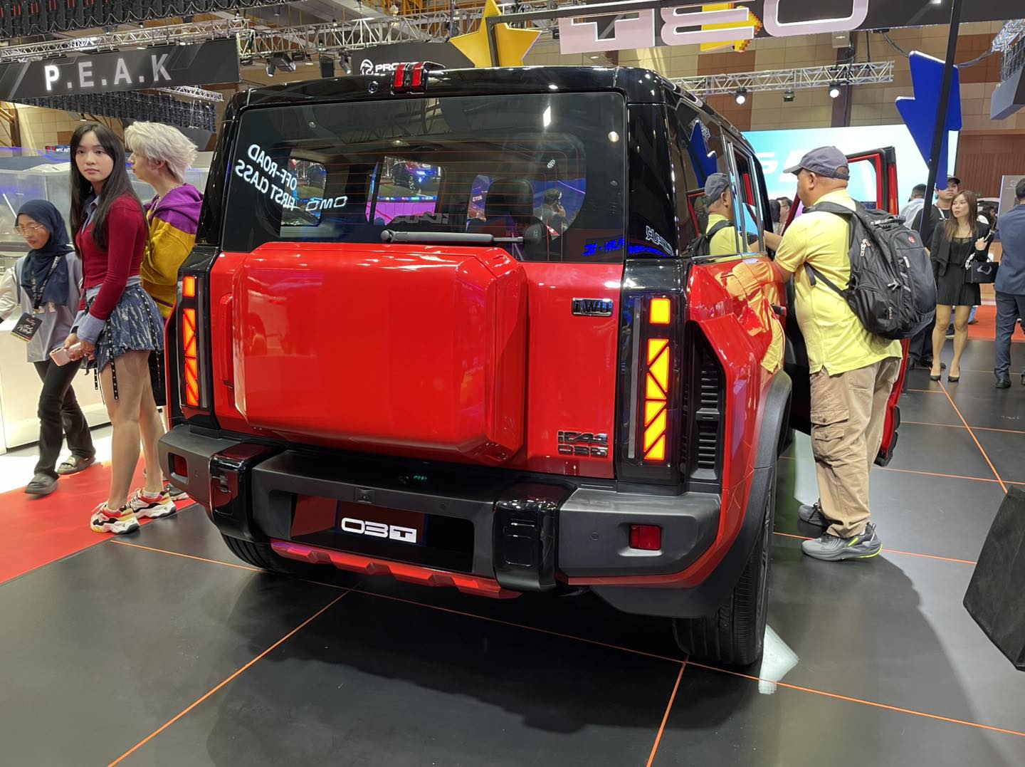 Icaur rear