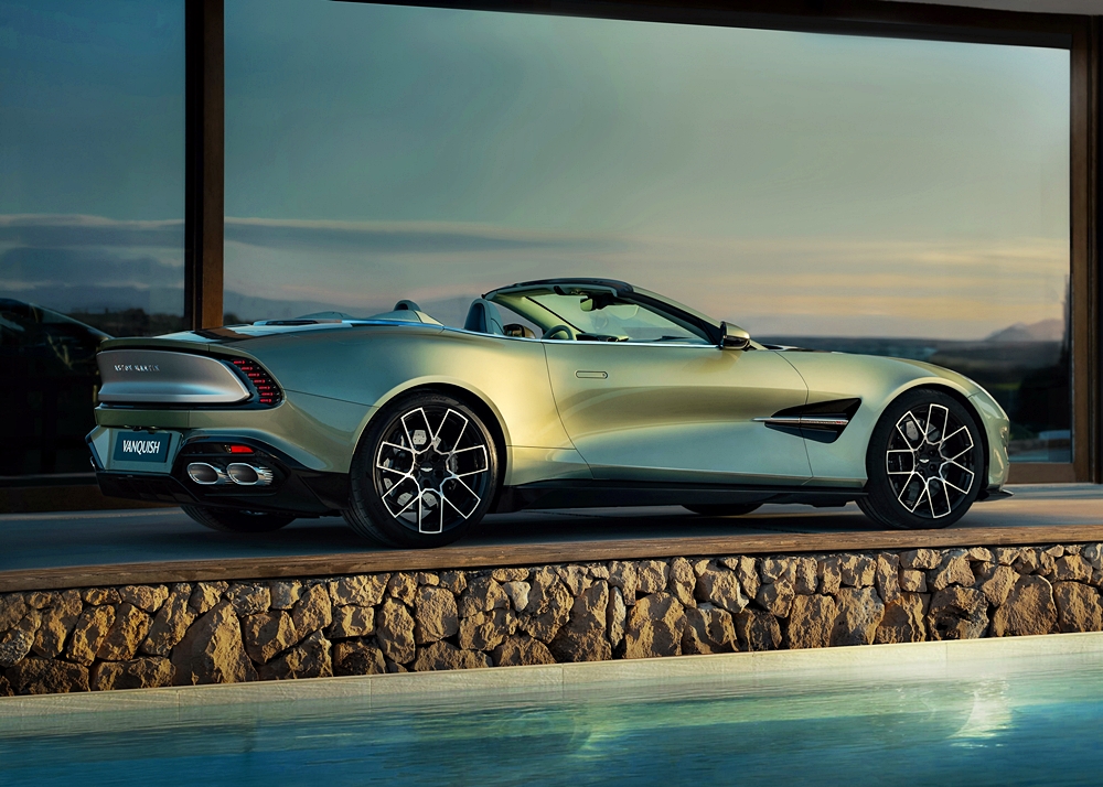 Aston Martin Vanquish Volante