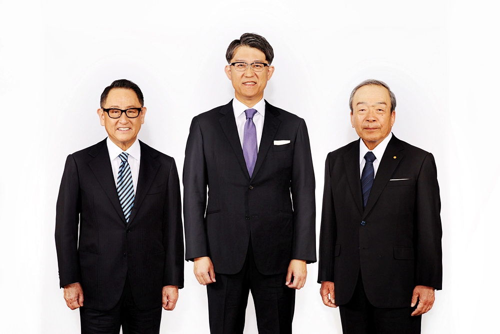Akio Toyoda, Koji Sato dan Takeshi Uchiyamada