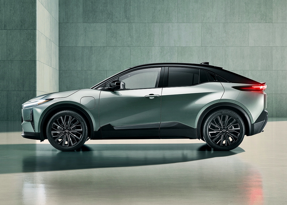 Toyota C-HR+