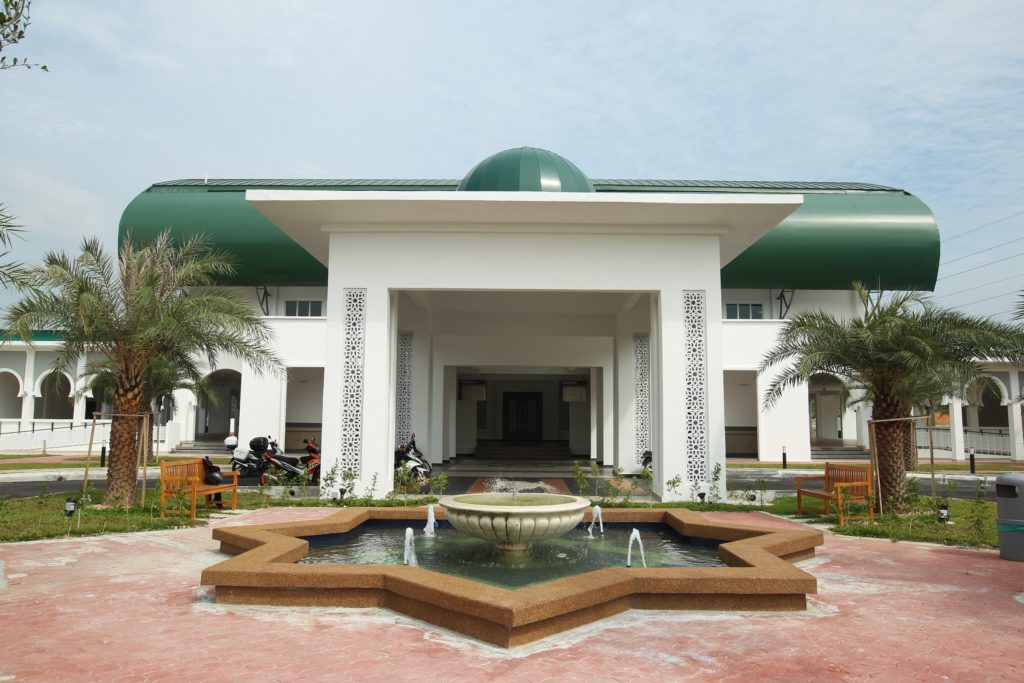 Masjid Perodua front view