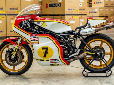 Suzuki baik pulih motosikal legenda Barry Sheene